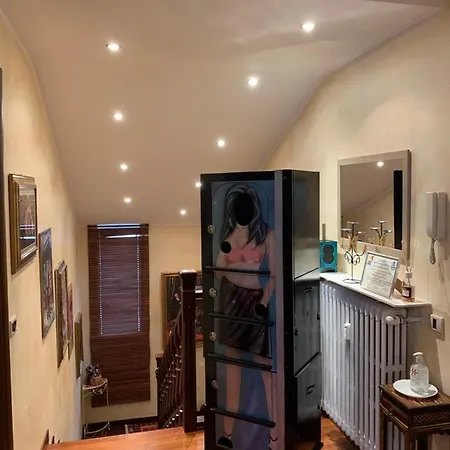 B&bmagichouse Bed and Breakfast