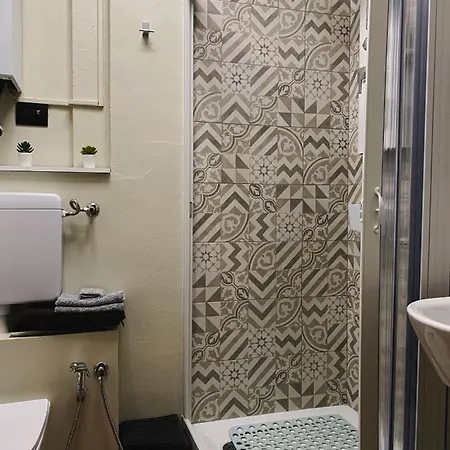 ベッド・アンド・ブレックファスト B&bmagichouse ノヴァーラ