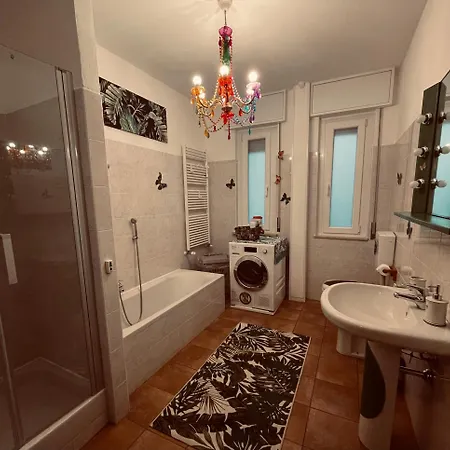 B&bmagichouse Bed & Breakfast