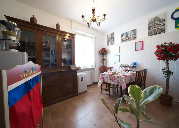B&bmagichouse Bed and Breakfast