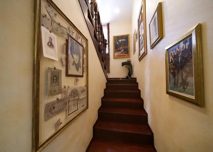 B&bmagichouse Bed and Breakfast