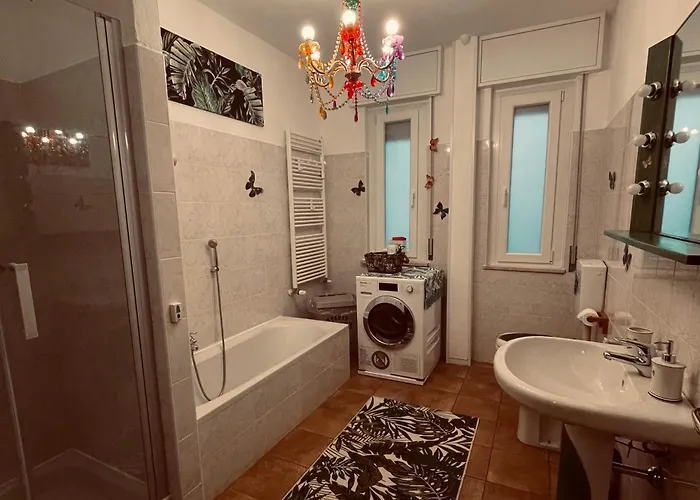 B&bmagichouse Bed and Breakfast